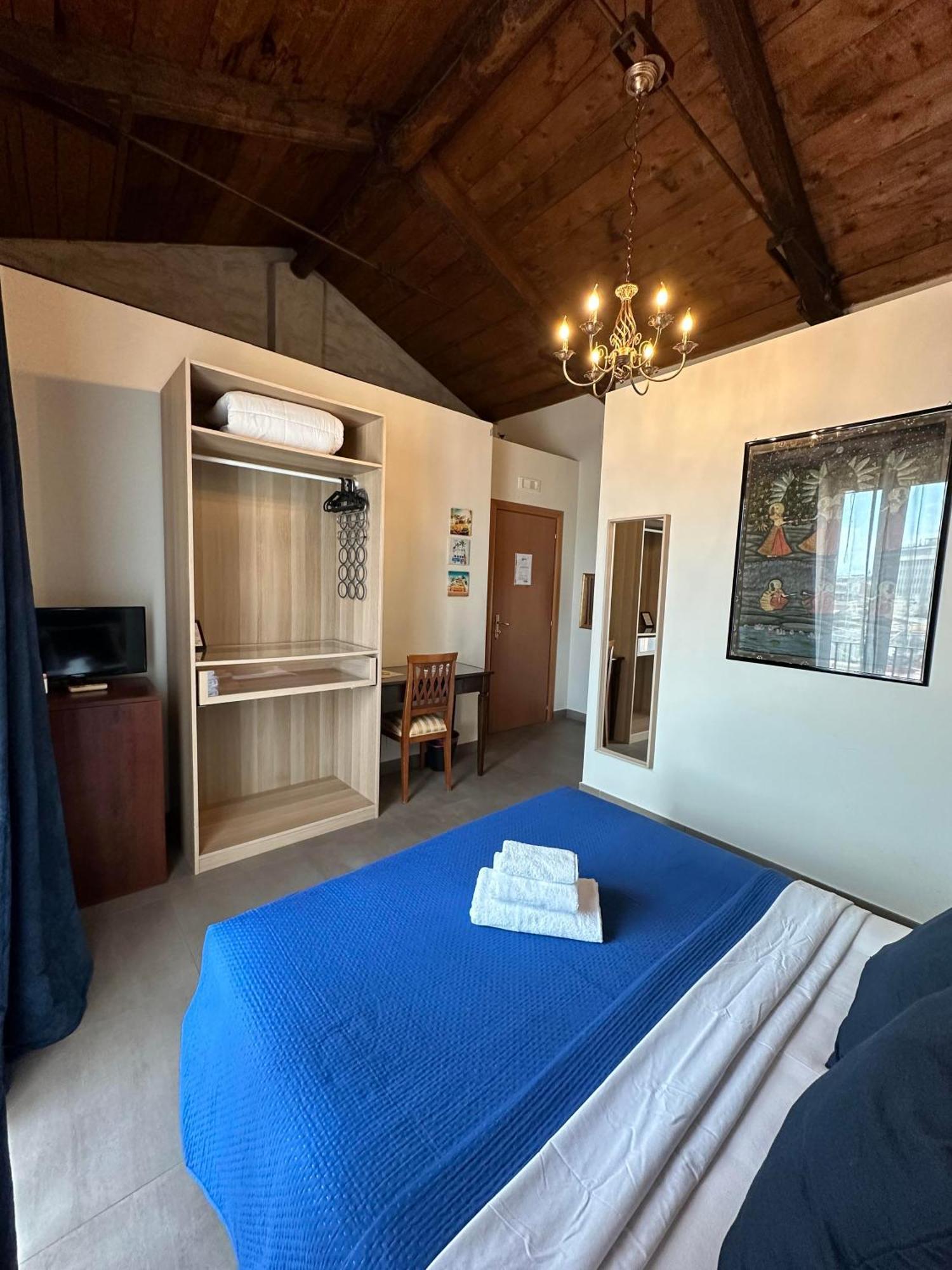 Apartmán Mansarda Valu Neapol Exteriér fotografie